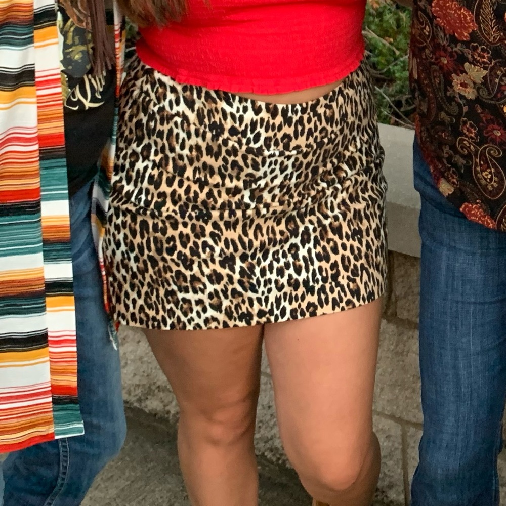 Versona Leopard Mini Skort